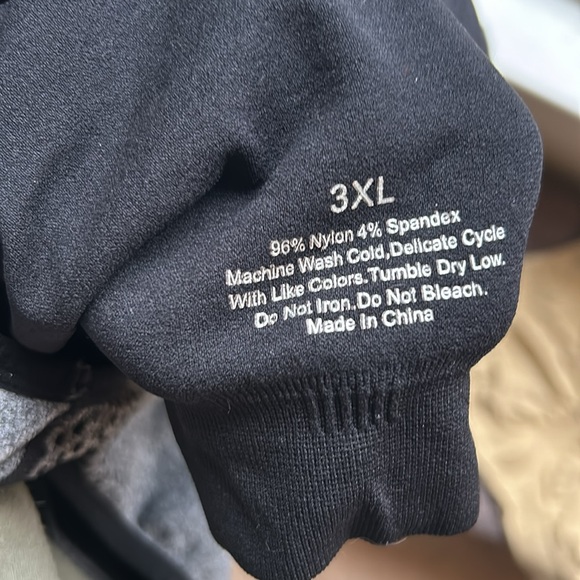 Bundle of Front-Closure Bras - Picture 7 of 10